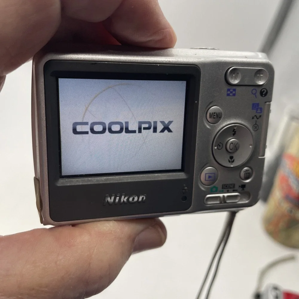 Nikon coolpix l4